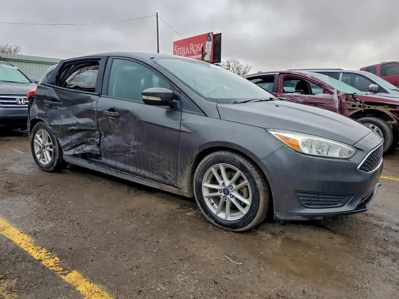 2016 FORD FOCUS SE  