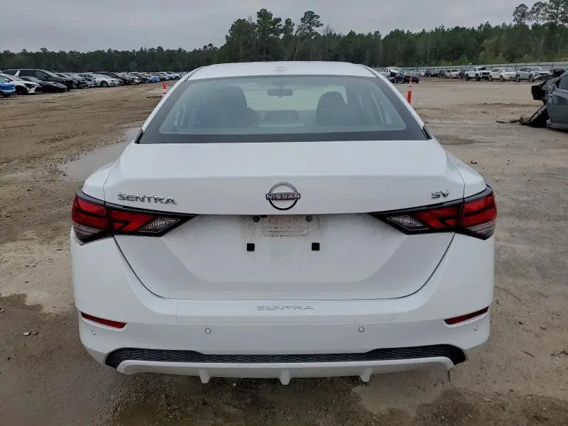 2024 NISSAN SENTRA SV  