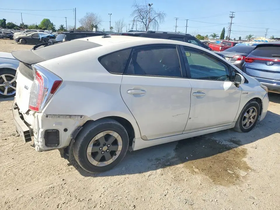 2013 TOYOTA PRIUS   