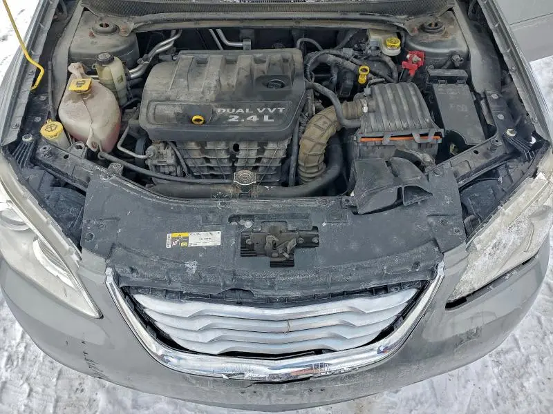 2013 CHRYSLER 200 LX  