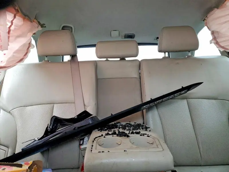 2010 SUBARU OUTBACK 3.6R LIMITED  