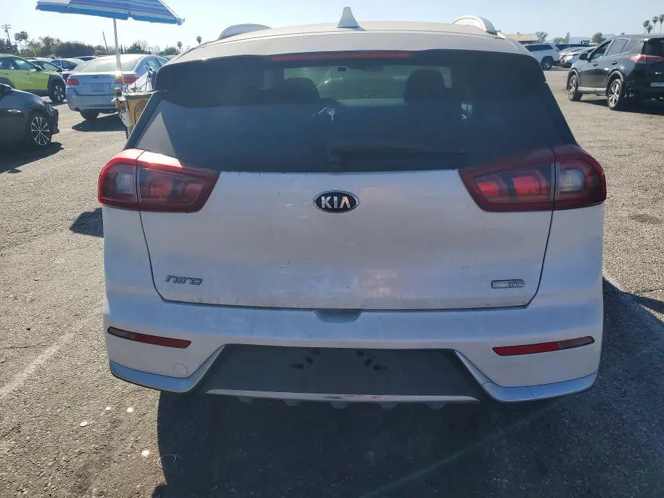 2017 KIA NIRO LX  