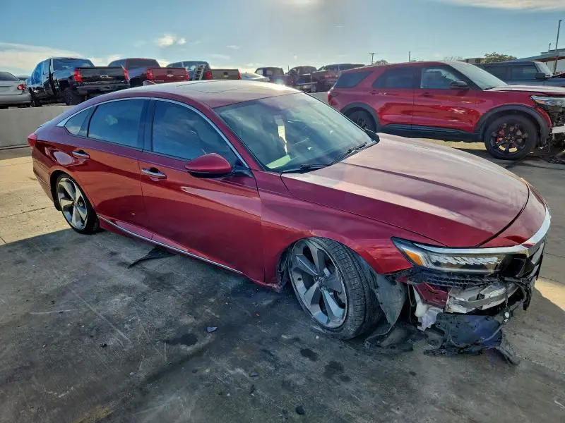 2018 HONDA ACCORD TOURING  