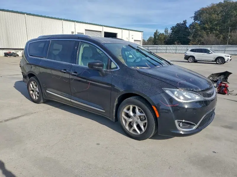 2019 CHRYSLER PACIFICA TOURING L PLUS  