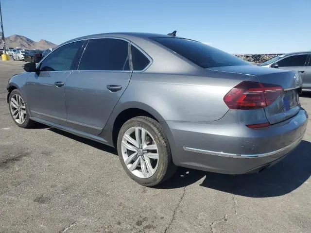 2017 VOLKSWAGEN PASSAT SE  