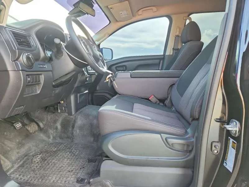 2023 NISSAN TITAN S  
