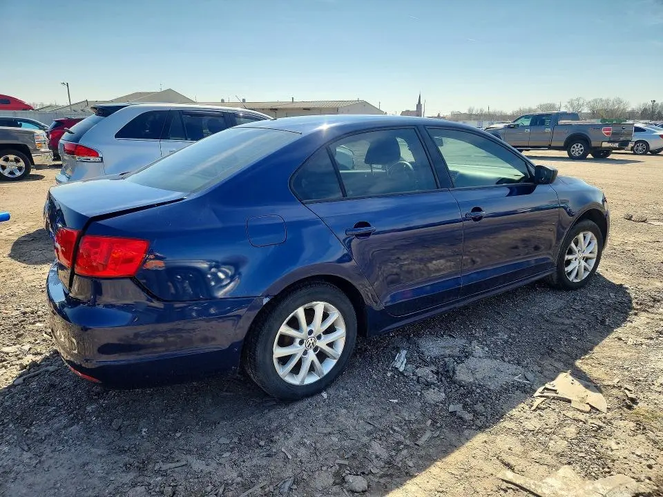 2011 VOLKSWAGEN JETTA BASE  