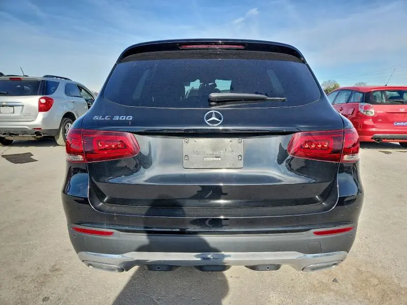 2021 MERCEDES-BENZ GLC 300  