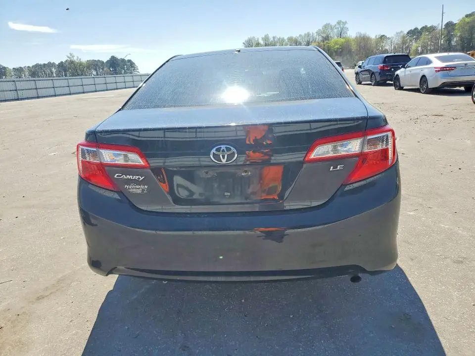 2014 TOYOTA CAMRY LE  