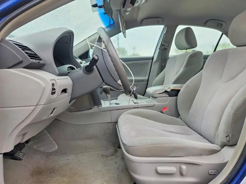 2011 TOYOTA CAMRY LE  