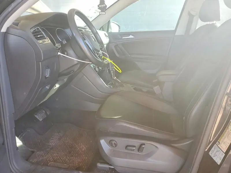 2020 VOLKSWAGEN TIGUAN SE  