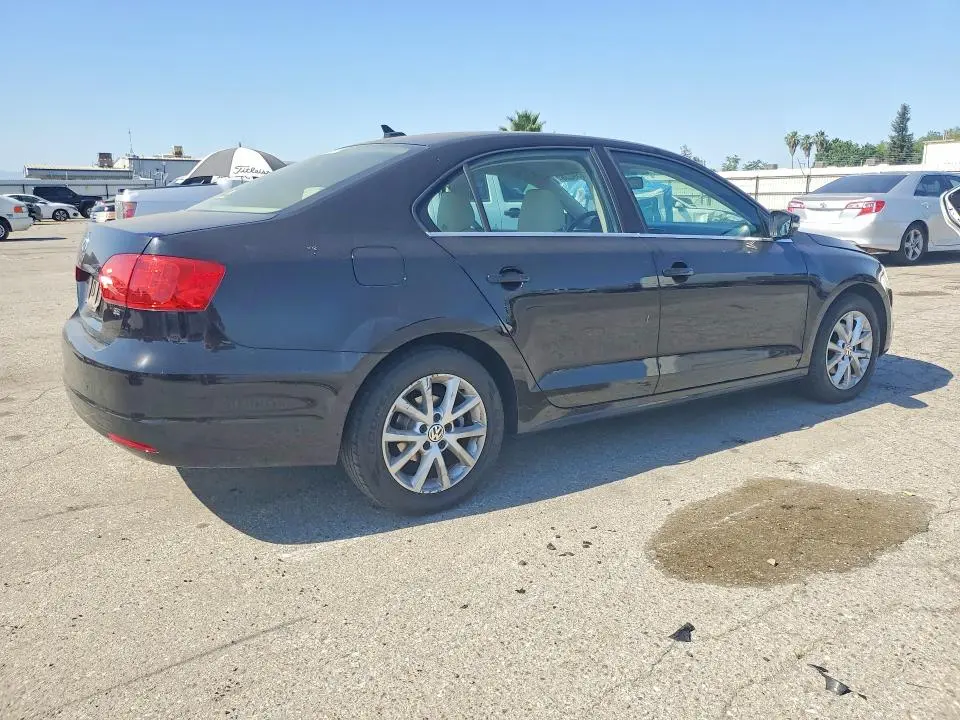 2014 VOLKSWAGEN JETTA SE  
