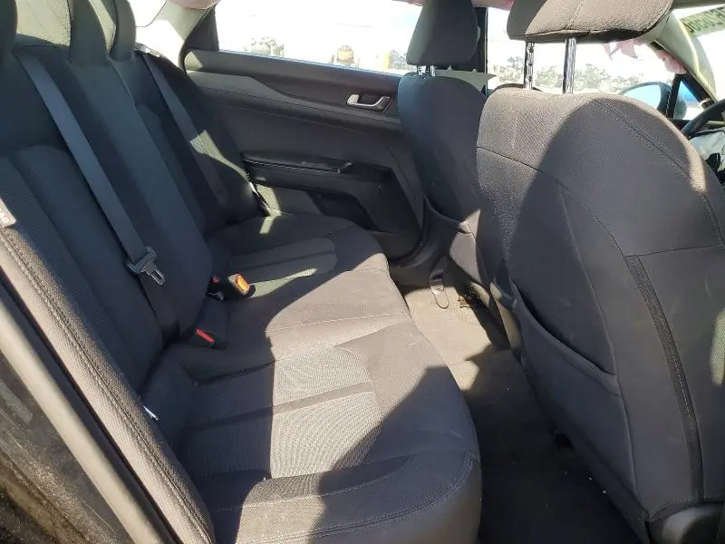 2021 KIA K5 LX  