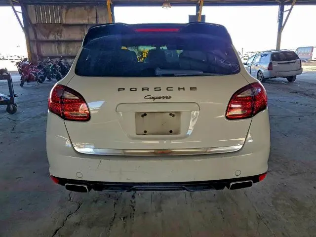 2012 PORSCHE CAYENNE   