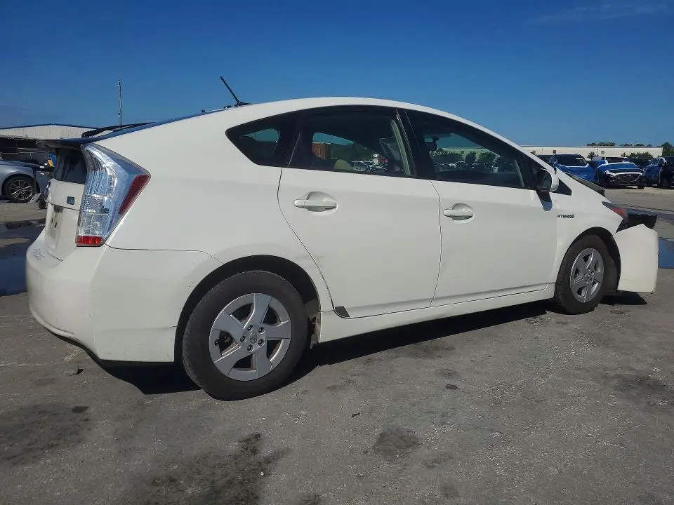 2010 TOYOTA PRIUS II  