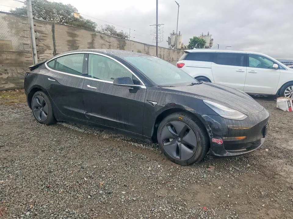 2019 TESL MODEL 3   