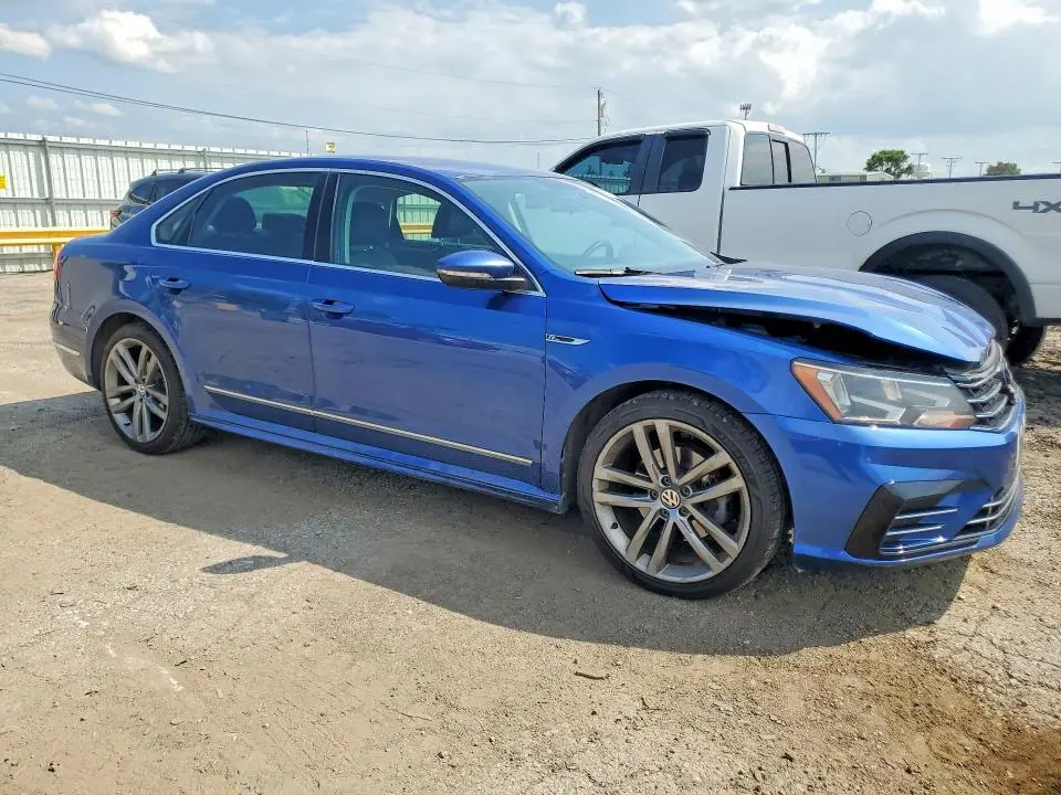 2017 VOLKSWAGEN PASSAT R-LINE  