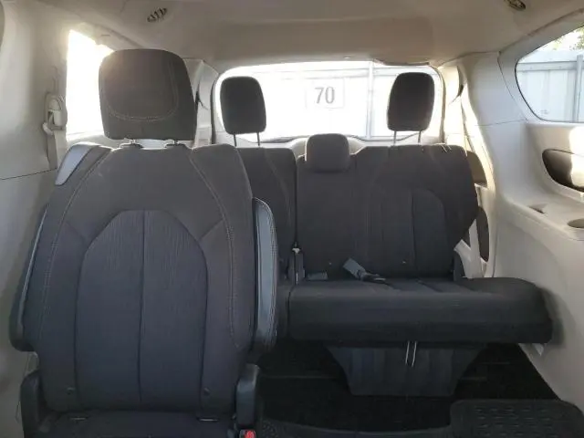 2017 CHRYSLER PACIFICA LX  