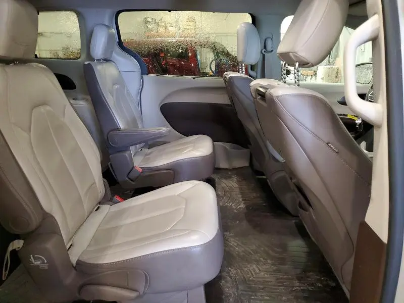 2017 CHRYSLER PACIFICA TOURING L PLUS  