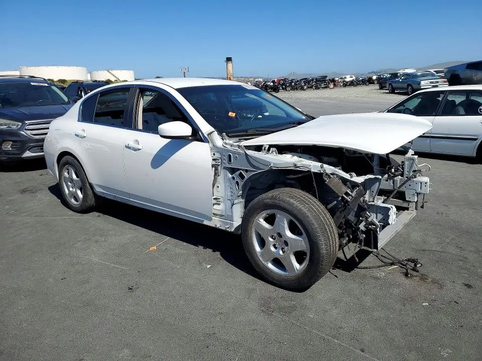 2015 INFINITI Q40 BASE  