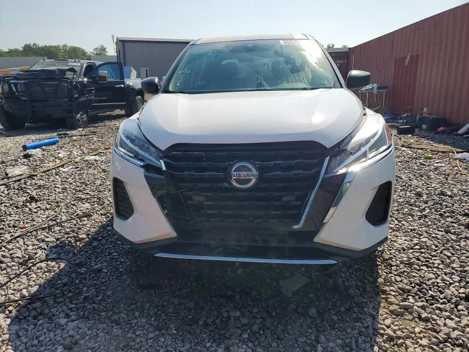 2021 NISSAN KICKS S  