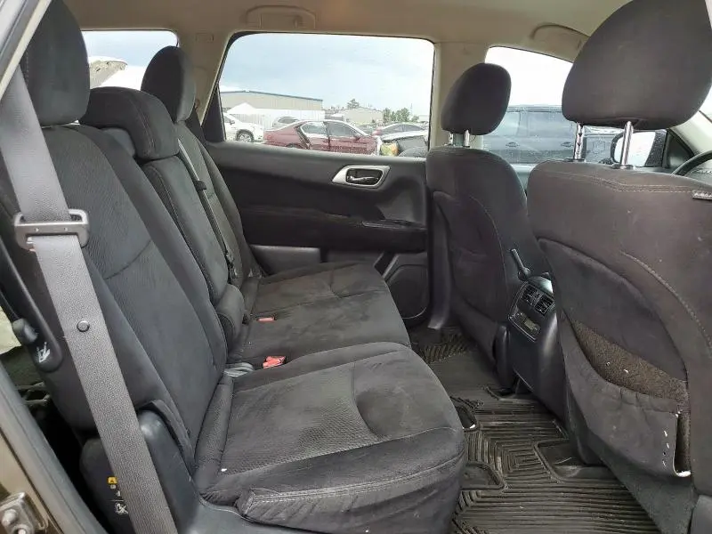 2016 NISSAN PATHFINDER S  