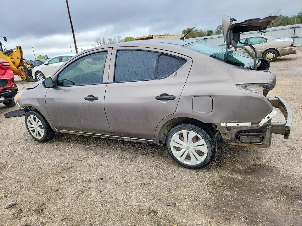 2017 NISSAN VERSA   