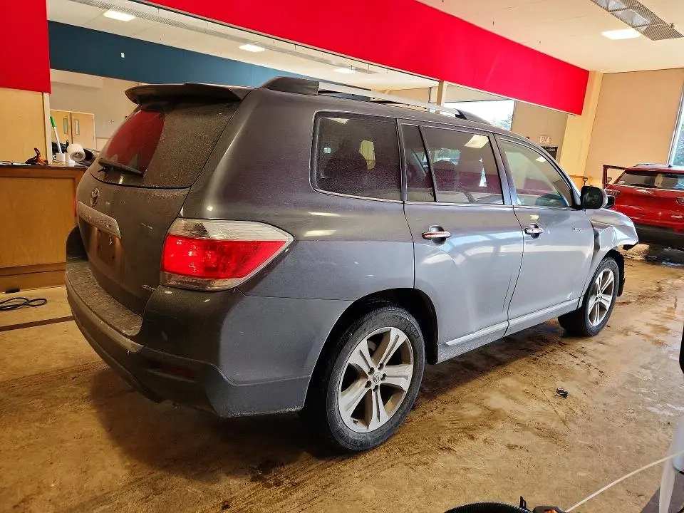 2013 TOYOTA HIGHLANDER LIMITED  