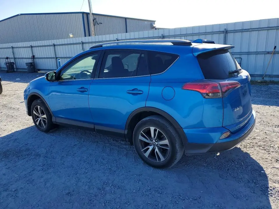 2017 TOYOTA RAV4 XLE  