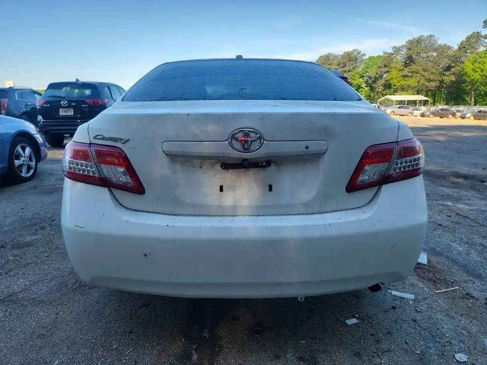 2010 TOYOTA CAMRY BASE  