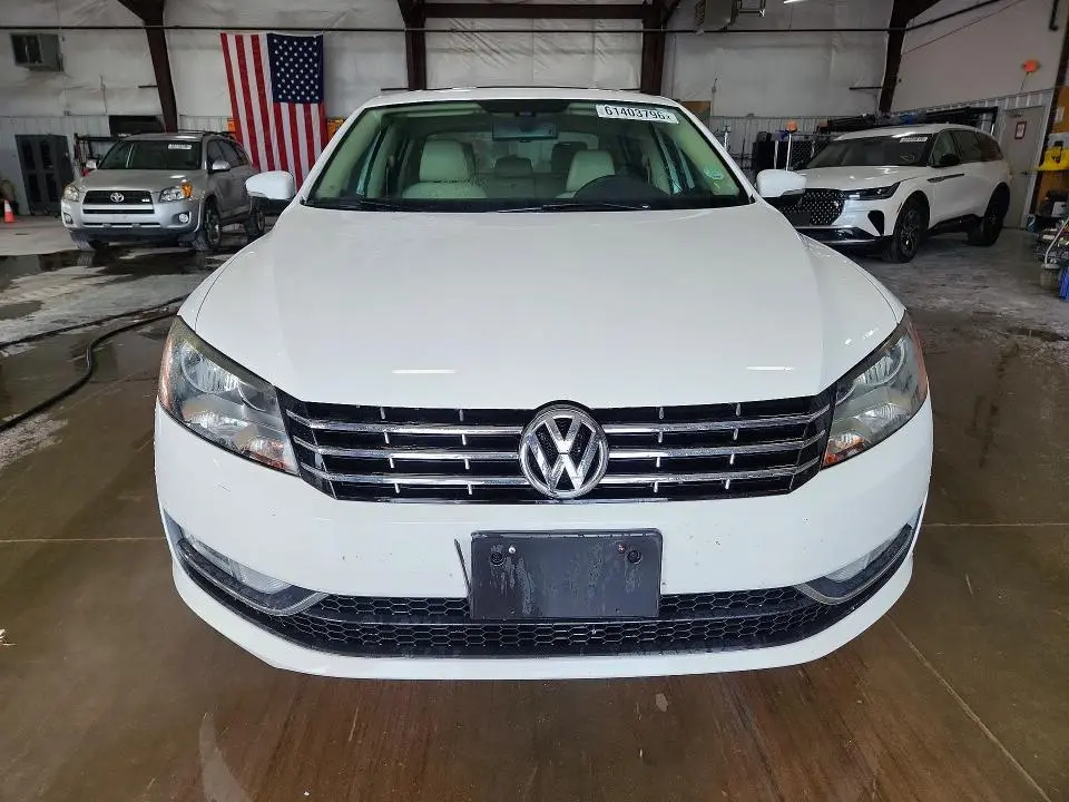 2015 VOLKSWAGEN PASSAT SEL  