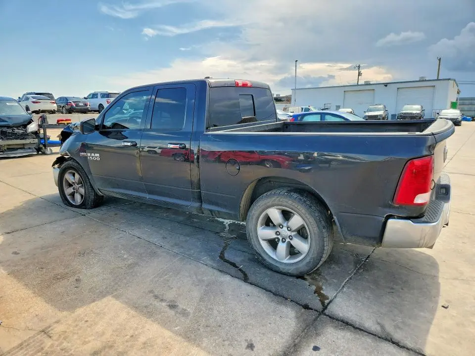 2015 RAM 1500 SLT  
