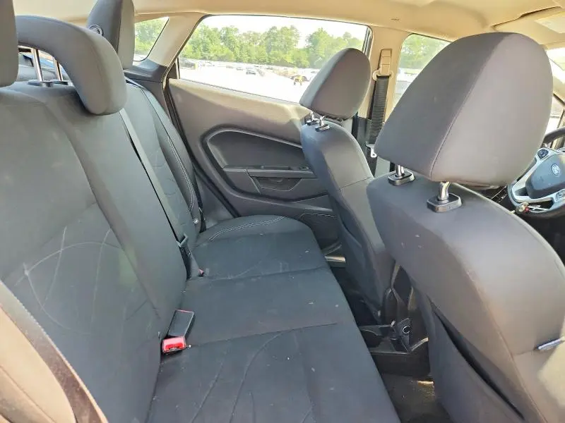 2015 FORD FIESTA SE  