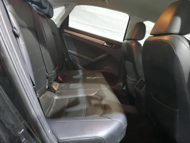 2014 VOLKSWAGEN PASSAT SE  