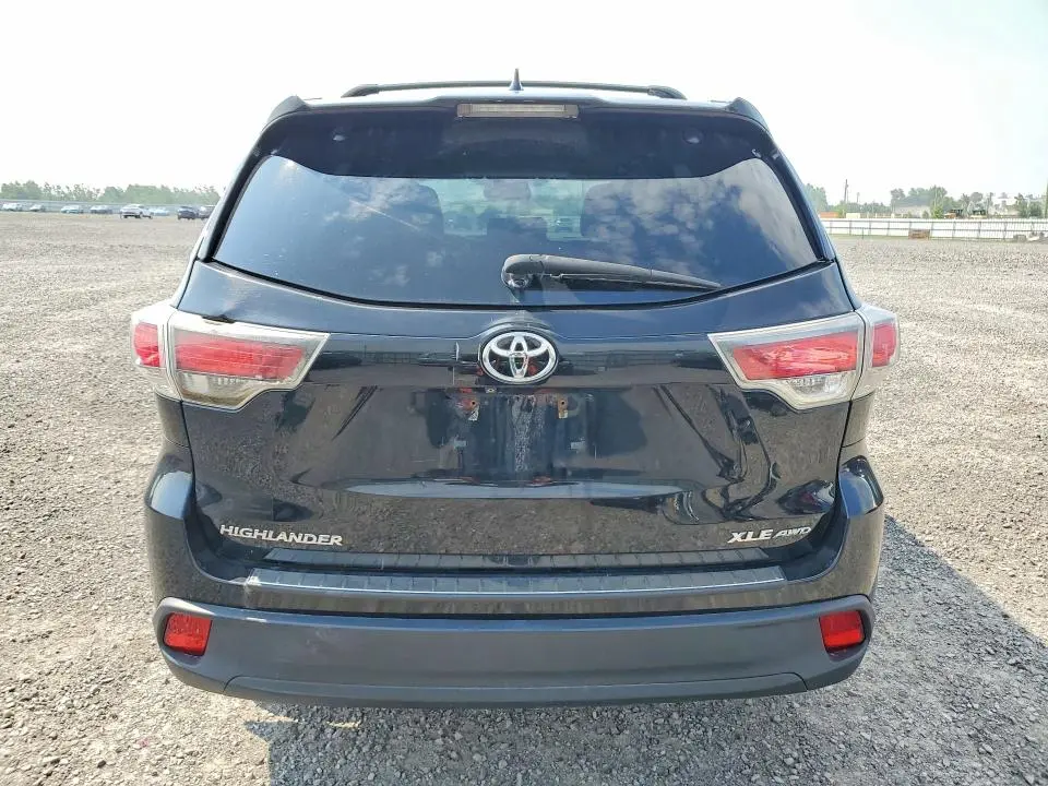 2015 TOYOTA HIGHLANDER XLE  