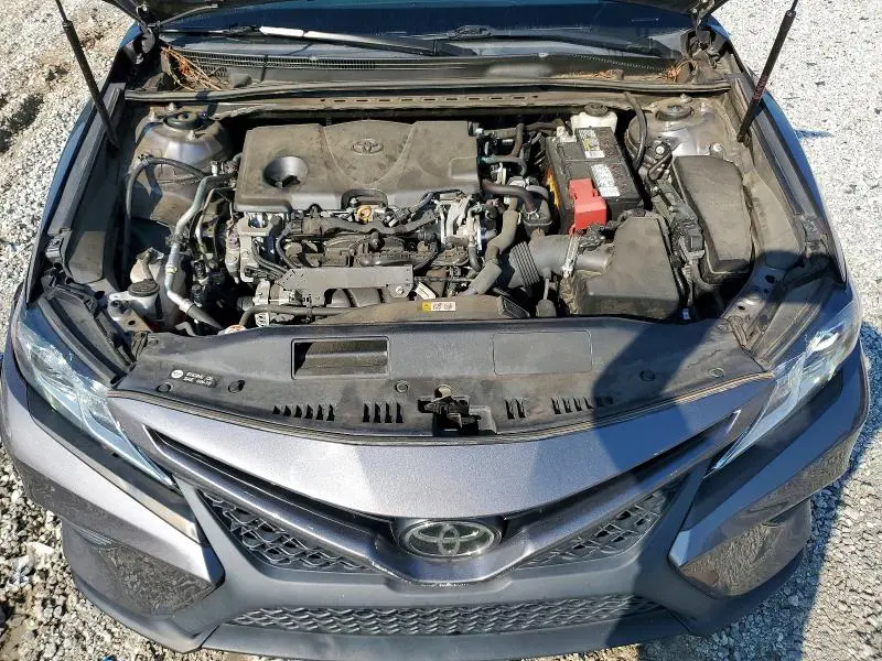 2018 TOYOTA CAMRY SE  