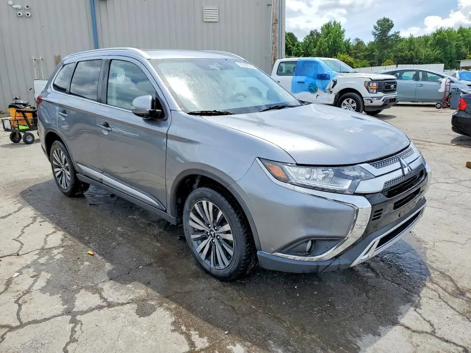 2020 MITSUBISHI OUTLANDER SE  