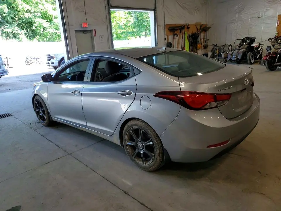 2015 HYUNDAI ELANTRA SE  