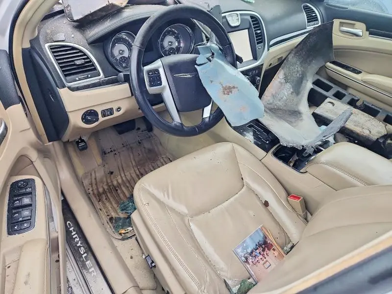 2011 CHRYSLER 300 LIMITED  
