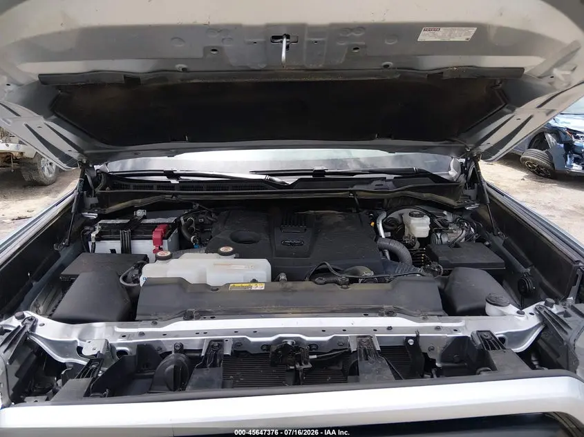 2025 TOYOTA TUNDRA SR5