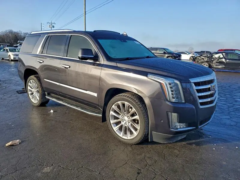 2018 CADILLAC ESCALADE LUXURY  