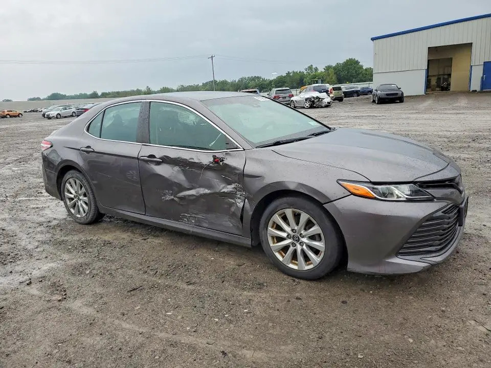 2018 TOYOTA CAMRY LE  