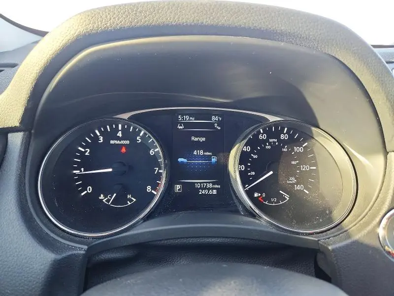 2015 NISSAN ROGUE SV  