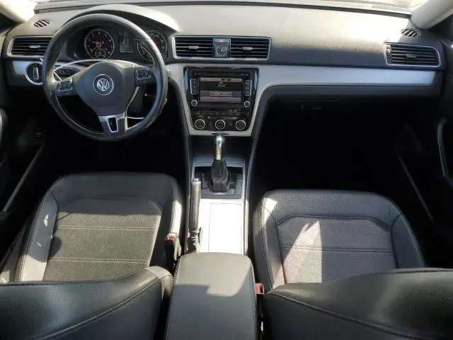 2012 VOLKSWAGEN PASSAT SE