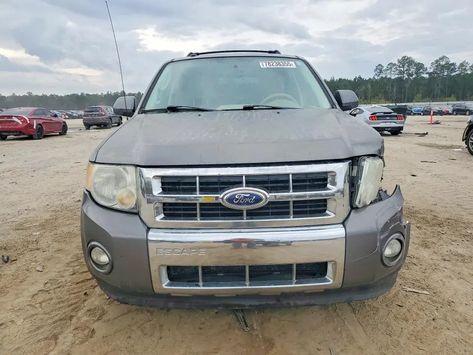 2011 FORD ESCAPE LIMITED  