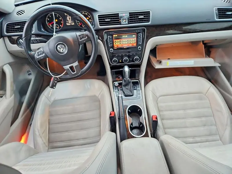 2015 VOLKSWAGEN PASSAT SEL  