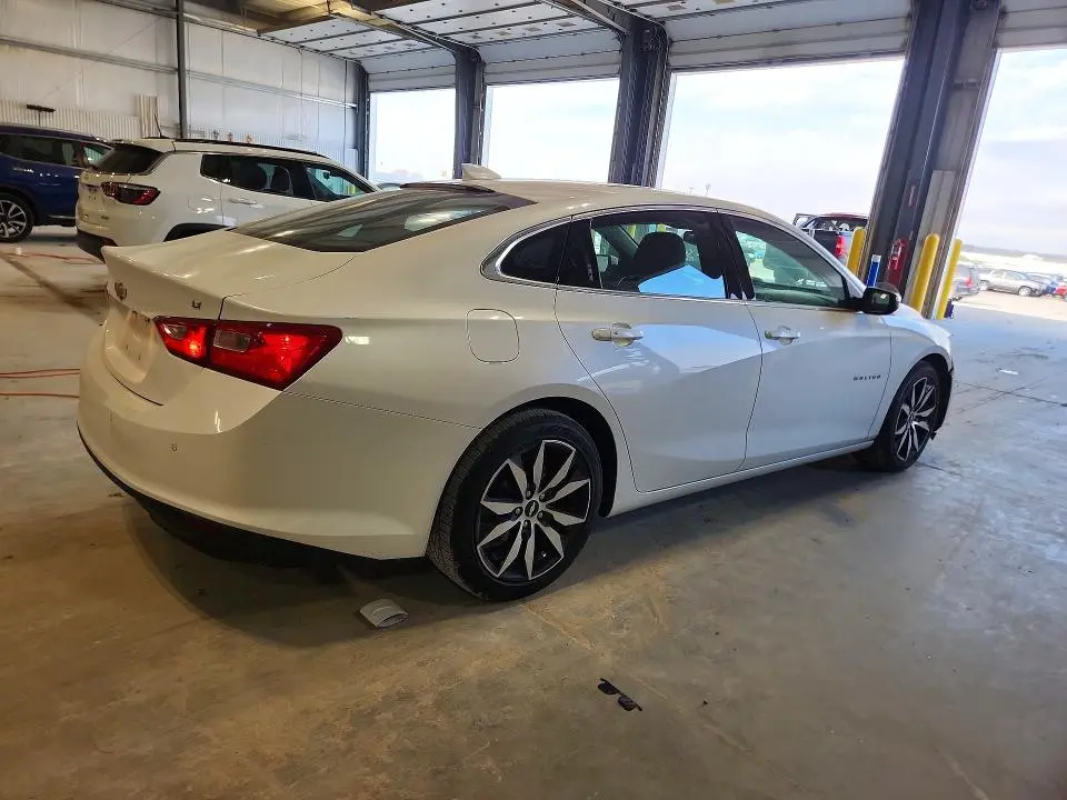 2017 CHEVROLET MALIBU LT  
