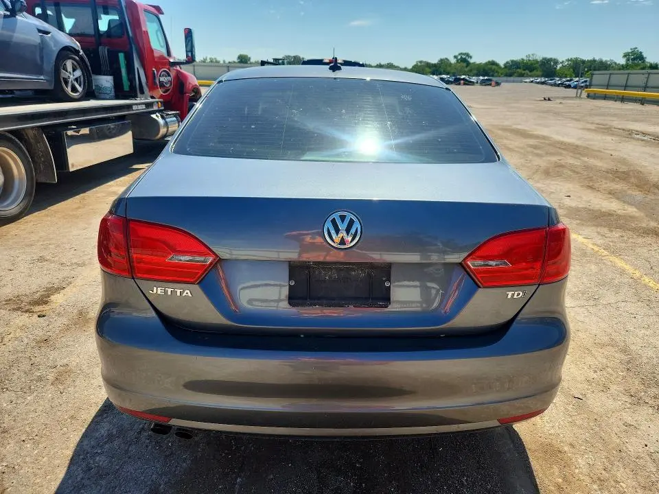2013 VOLKSWAGEN JETTA TDI  