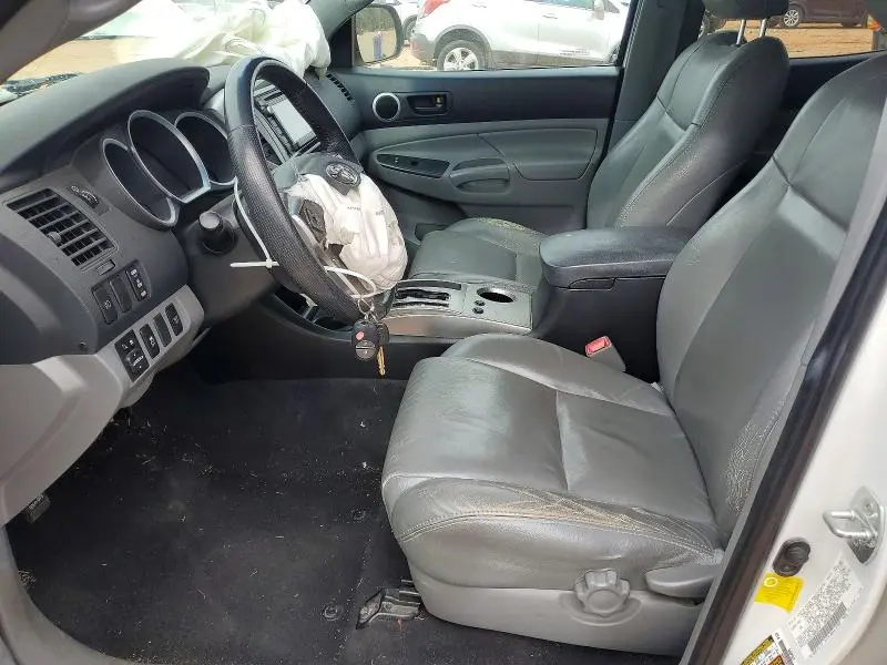 2014 TOYOTA TACOMA V6  