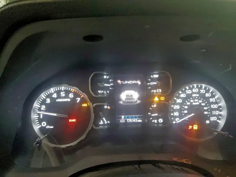 2018 TOYOTA TUNDRA DOUBLE CAB SR  